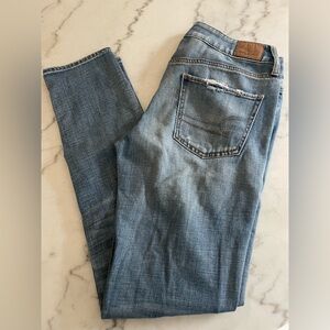 American Eagle Outfitters Blue Mom Jeans size 4 Long 4L EUC